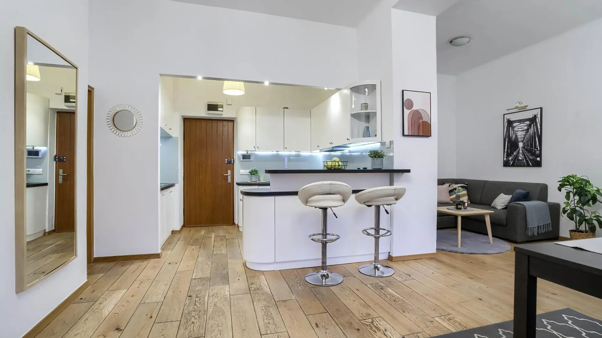 Corolla Apartments Nowy Swiat 43 Stare Miasto Warsaw